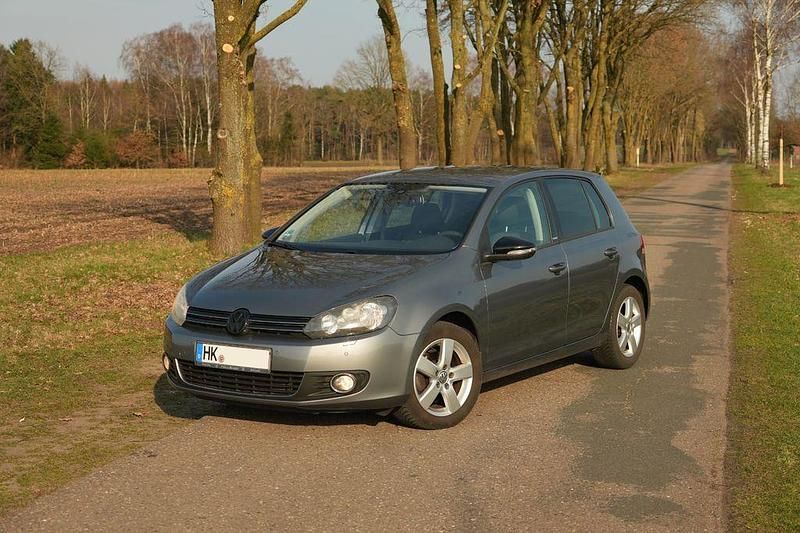 Gebraucht VW Golf VI Style 86 PS (63 kW) 2011 Grau Kleinwagen