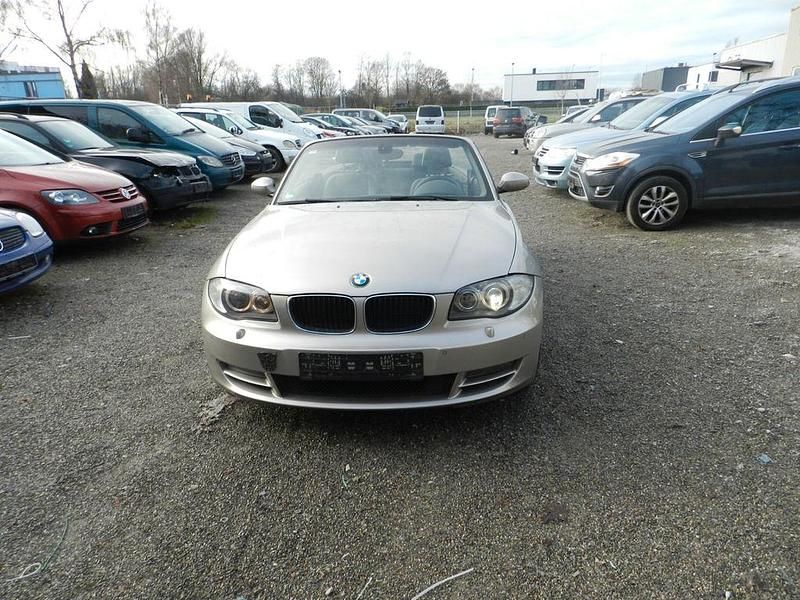 Silber Gebraucht 2008 BMW 120 Cabriolet Advantage Cabrio | 3.800 € (Superpreis) - Bild 1/4