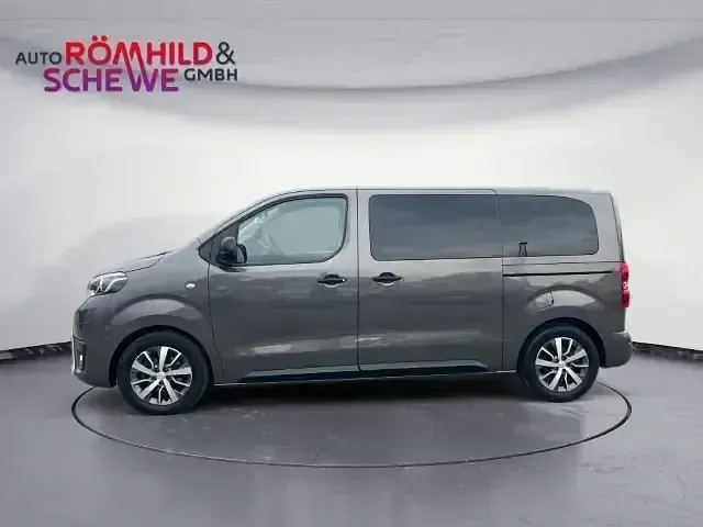Gebraucht Toyota Proace Verso Edition 177 PS (130 kW) 2024 Basaltgrau metallic Kombi