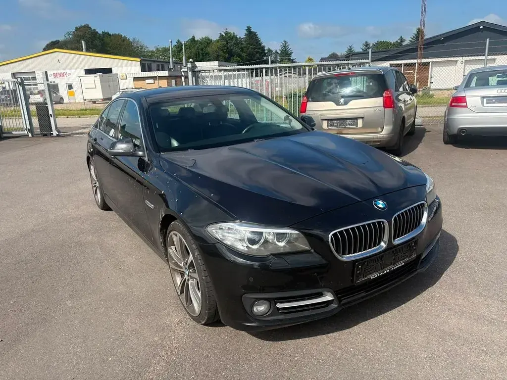 Gebraucht BMW 530 Performance 258 PS (189 kW) 2014 Schwarz Limousine