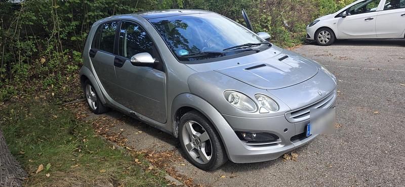 Grau Gebraucht 2005 Smart ForFour Kleinwagen | 580 € (Guter Preis) - Bild 1/4