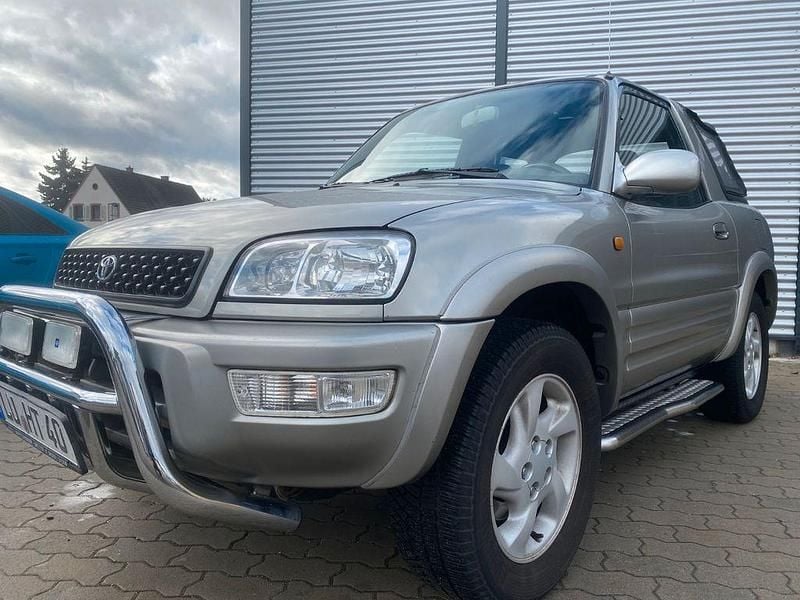 Grau Gebraucht 2000 Toyota RAV4 SUV | 3.950 € (Guter Preis) - Bild 1/4