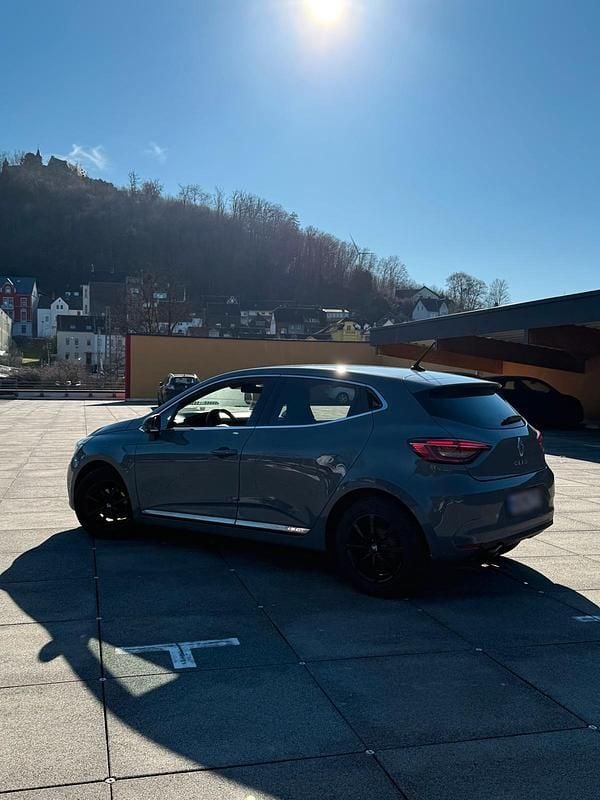 Gebraucht Renault Clio V Intens 91 PS (66 kW) 2022 Grau Kleinwagen