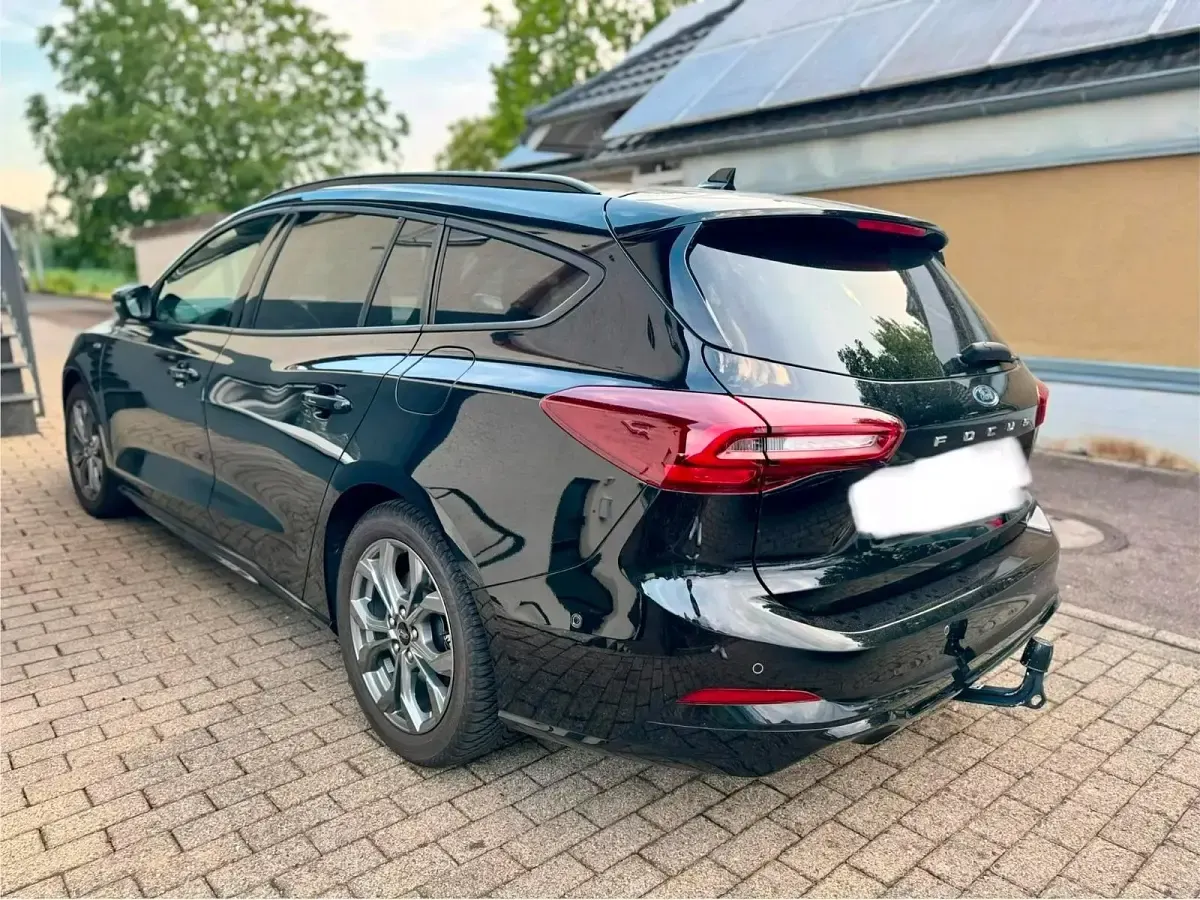 Gebraucht Ford Focus ST-Line X 155 PS (114 kW) 2024 Schwarz Kombi