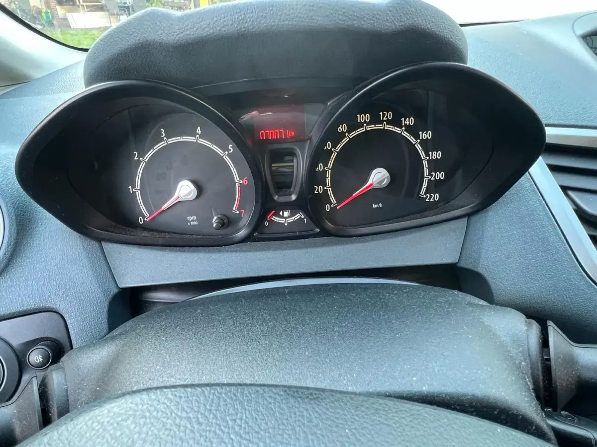Gebraucht Ford Fiesta 82 PS (60 kW) 2009 Schwarz Kleinwagen