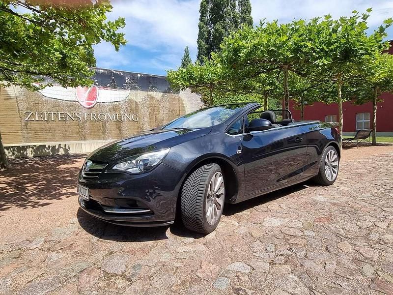 Usado Opel Cascada 140 HP (102 kW) 2014 Cabrios