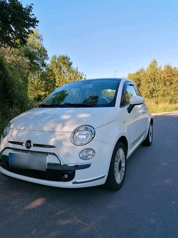 Weiß Gebraucht 2012 Fiat 500 Lounge Kleinwagen | 5.900 € (Fairer Preis) - Bild 1/4