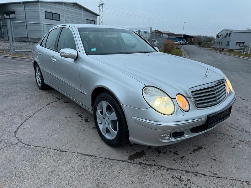 Gebraucht Mercedes E240 Elegance 170 PS (125 kW) 2004 Limousine