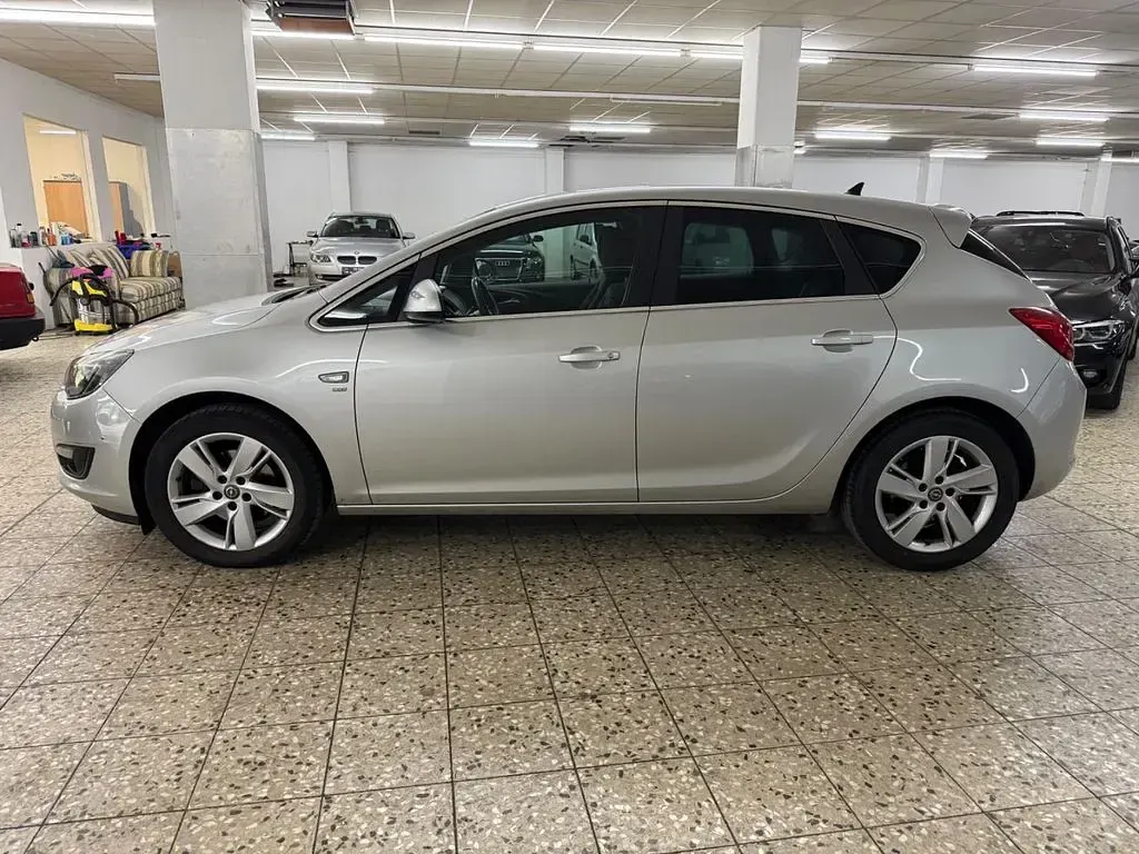 Gebraucht Opel Astra Energy 136 PS (100 kW) 2014 Silber Limousine