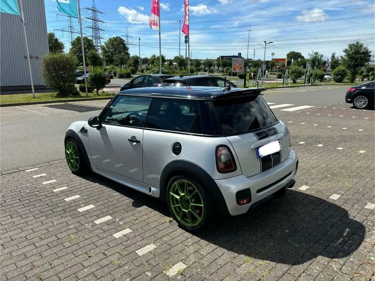 Gebraucht Mini John Cooper Works 211 PS (155 kW) 2011 Silber Kleinwagen