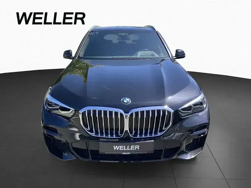 Gebraucht BMW X5 M Sport 340 PS (250 kW) 2023 Black sapphire (schwarz) SUV