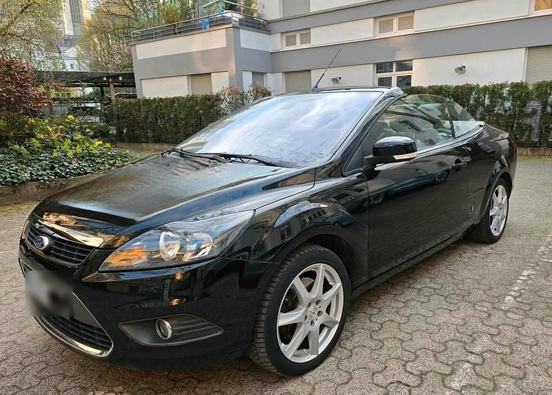 Gebraucht Ford Focus Cabriolet Titanium 145 PS (106 kW) 2010 Schwarz Cabrio