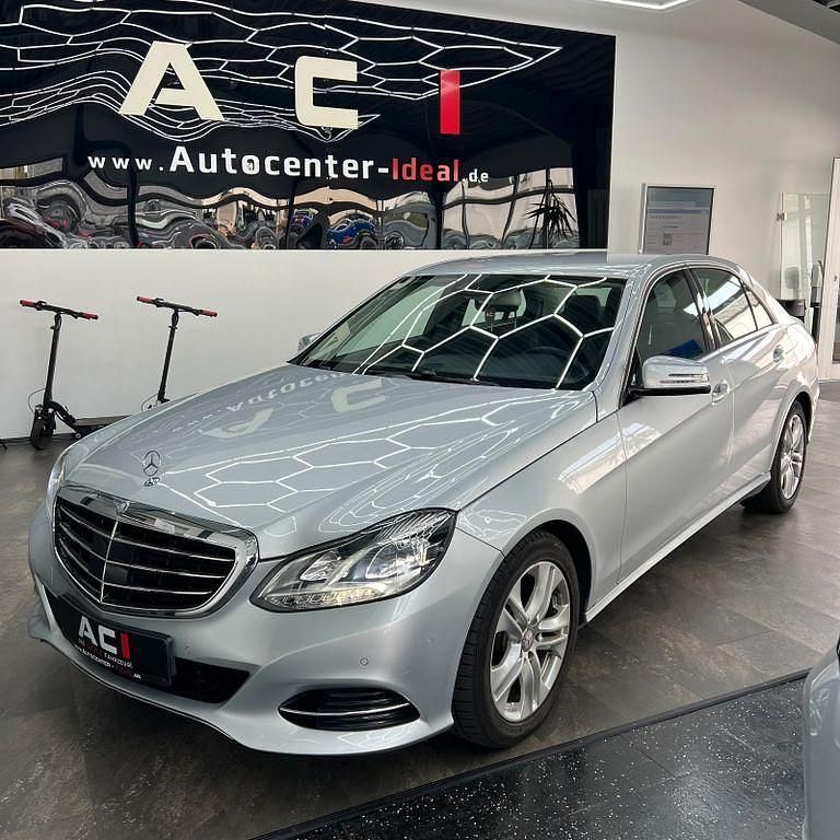 Silber Gebraucht 2014 Mercedes E300 Limousine | 19.600 € (Fairer Preis) - Bild 1/4