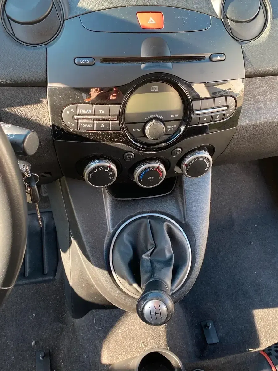 Gebraucht Mazda 2 85 PS (62 kW) 2011 Blau Kleinwagen