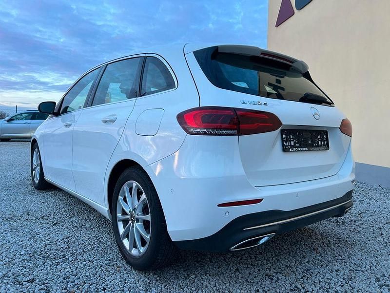 Gebraucht Mercedes B180 116 PS (85 kW) 2019 Weiß Van / Kleinbus