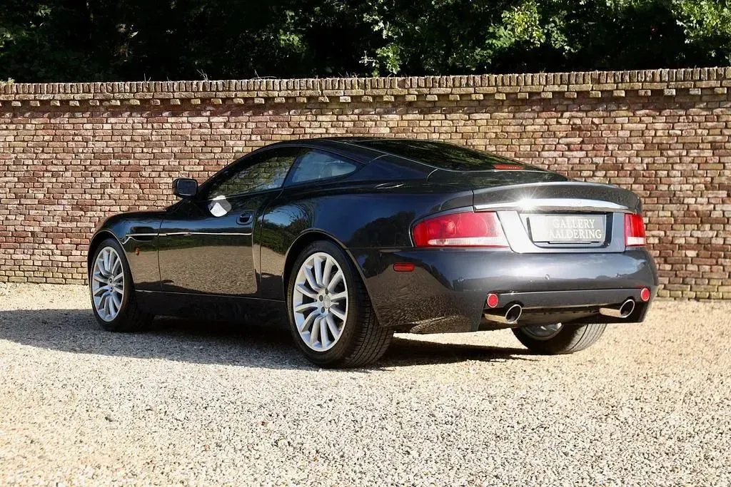 Occasion Aston Martin Vanquish 466 ch (342 kW) 2003 Noir Coupé