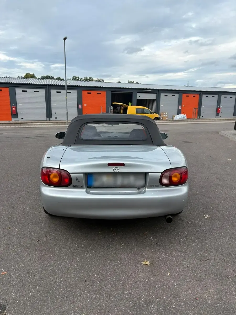 Gebraucht Mazda MX5 110 PS (80 kW) 2000 Silber Cabrio