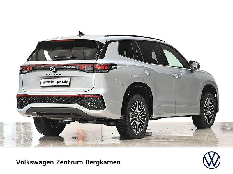 Neu VW Tayron R-line 193 PS (141 kW) 2026 Oyster silver metallic SUV