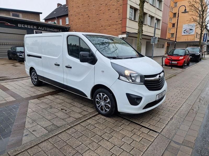 Gebraucht Opel Vivaro 135 PS (99 kW) 2019 Casablancaweiss/glacier/arctic Van / Kleinbus