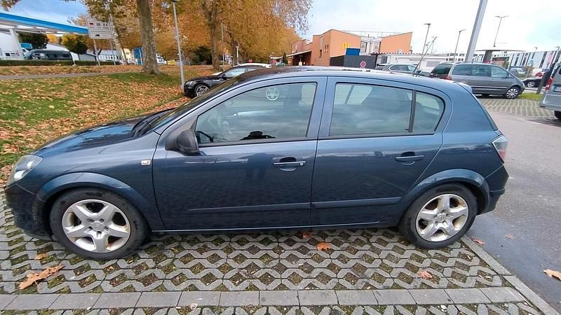 Blau Gebraucht 2008 Opel Astra Kleinwagen | 700 € (Superpreis) - Bild 1/4
