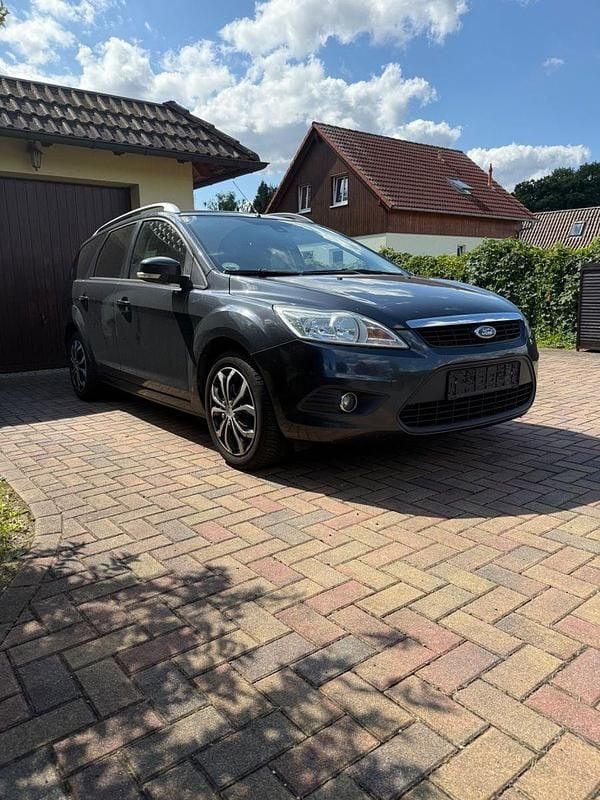 Blau Gebraucht 2009 Ford Focus Style Kombi | 2.000 € (Superpreis) - Bild 1/4
