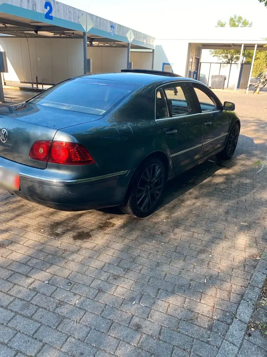 Gebraucht VW Phaeton 224 PS (164 kW) 2005 Blau Limousine