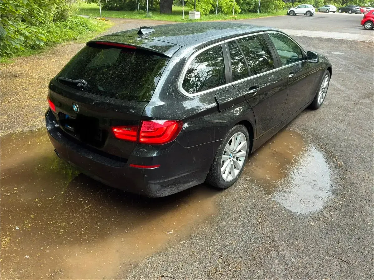 Gebraucht BMW 525 204 PS (150 kW) 2011 Schwarz Kombi