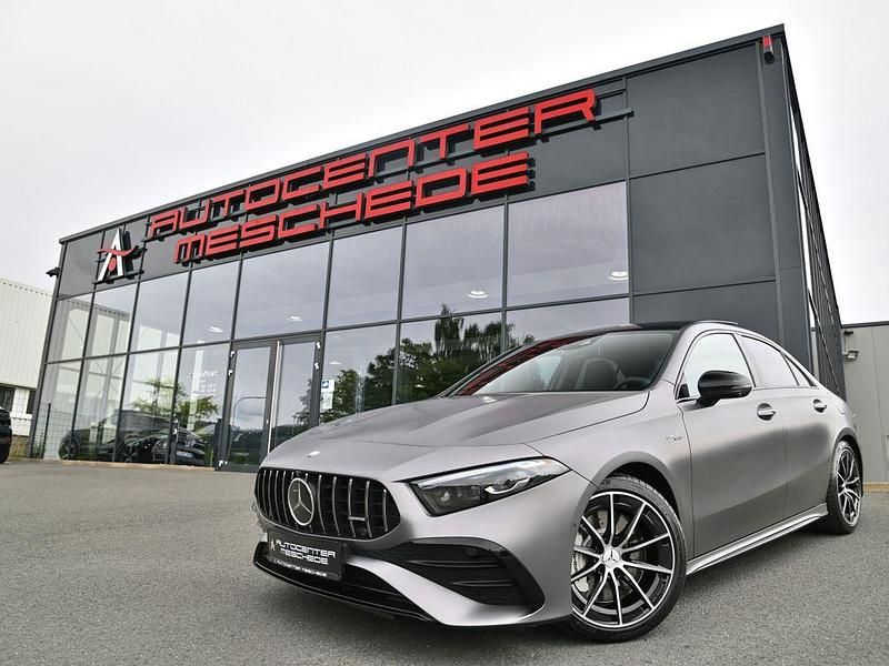 Grau Gebraucht 2024 Mercedes A35 AMG AMG Limousine | 52.790 € (Teuer) - Bild 1/4