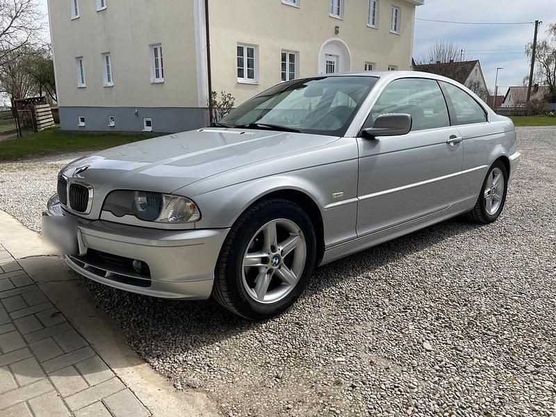 Gebraucht BMW 320 150 PS (110 kW) 2000 Silber Coupé
