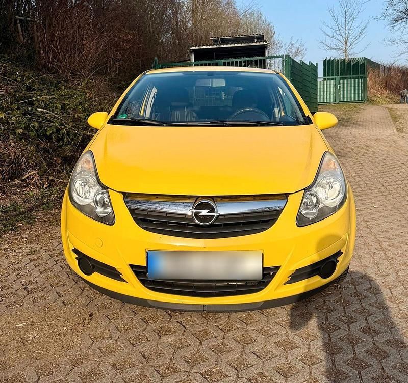 Gebraucht Opel Corsa Edition 69 PS (50 kW) 2010 Gelb Kleinwagen