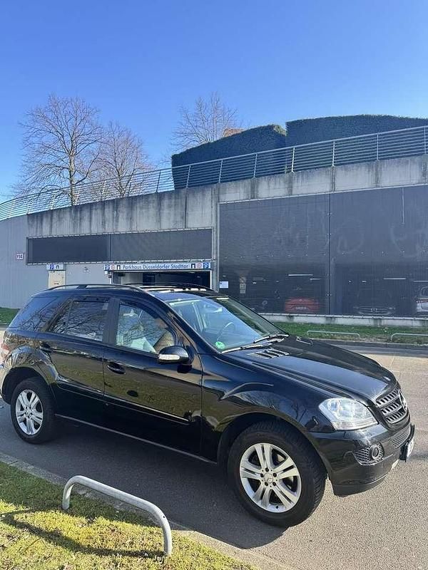 Gebraucht Mercedes ML320 224 PS (164 kW) 2006 SUV