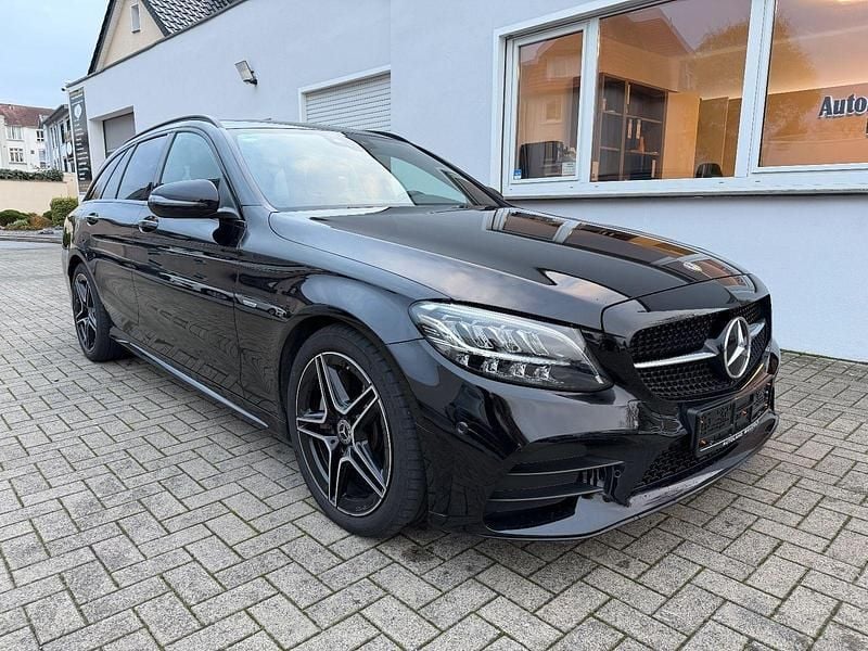 Schwarz Gebraucht 2021 Mercedes C300 AMG Kombi | 26.699 € (Superpreis) - Bild 1/4