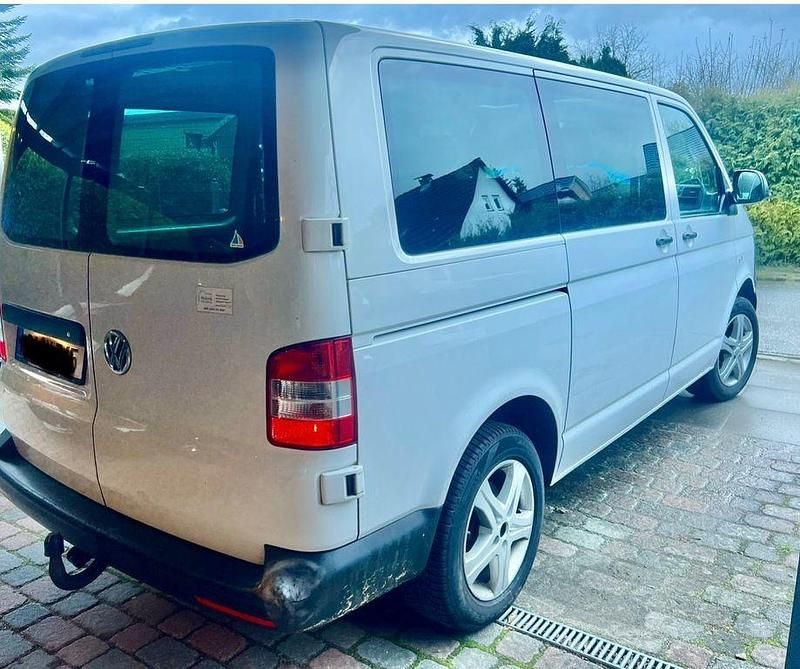 Gebraucht VW T5 140 PS (102 kW) 2014 Grau Van