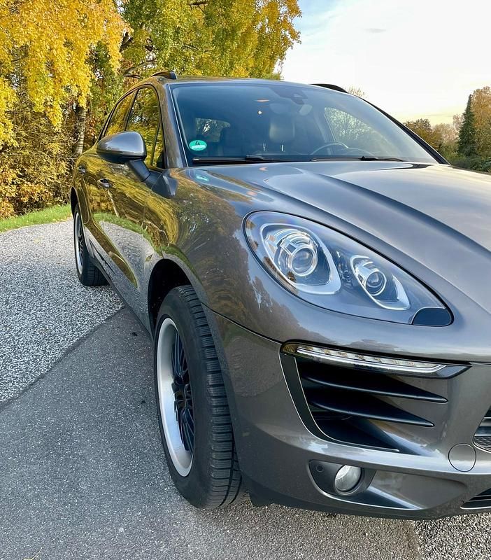 Gebraucht Porsche Macan S 258 PS (189 kW) 2014 Grau SUV