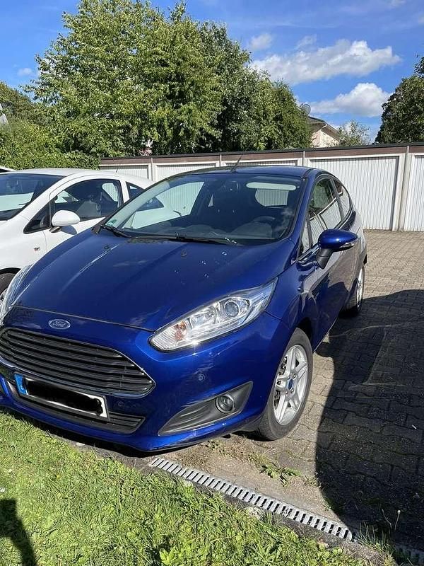 Gebraucht Ford Fiesta Titanium 82 PS (60 kW) 2013 Blau Kleinwagen