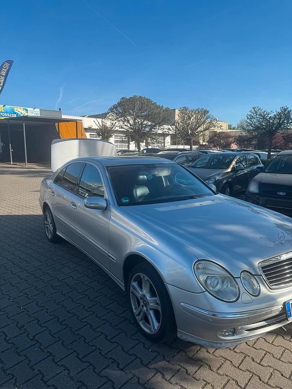 Gebraucht Mercedes E270 177 PS (130 kW) 2003 Grau Limousine