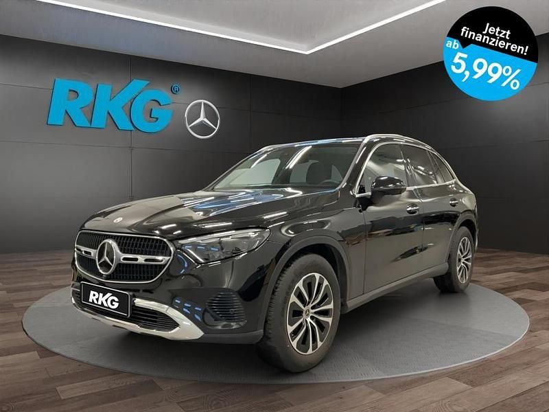 Schwarz Gebraucht 2024 Mercedes GLC220 Avantgarde SUV | 55.880 € (Guter Preis) - Bild 1/4