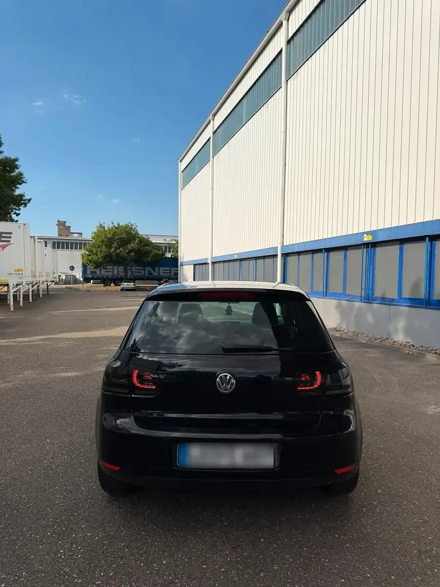 Gebraucht VW Golf VI 80 PS (58 kW) 2009 Schwarz Kleinwagen