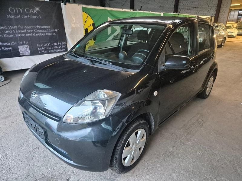 Gebraucht Daihatsu Sirion 87 PS (63 kW) 2005 Schwarz Kleinwagen