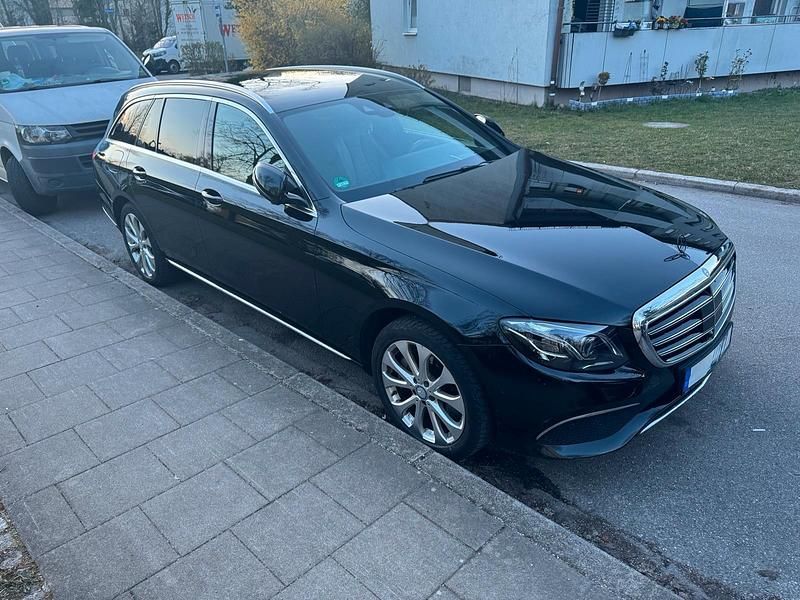 Gebraucht Mercedes E400 Avantgarde 333 PS (244 kW) 2016 Schwarz Kombi