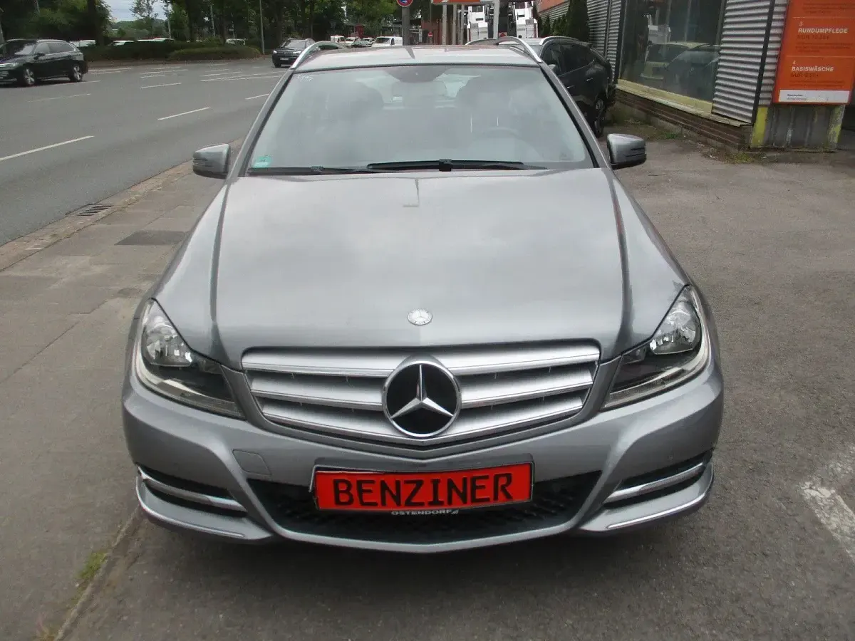 Gebraucht Mercedes C180 156 PS (114 kW) 2012 Silber Kombi