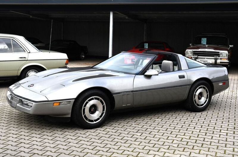 Grau Gebraucht 1984 Corvette C4 | 19.999 € - Bild 1/4