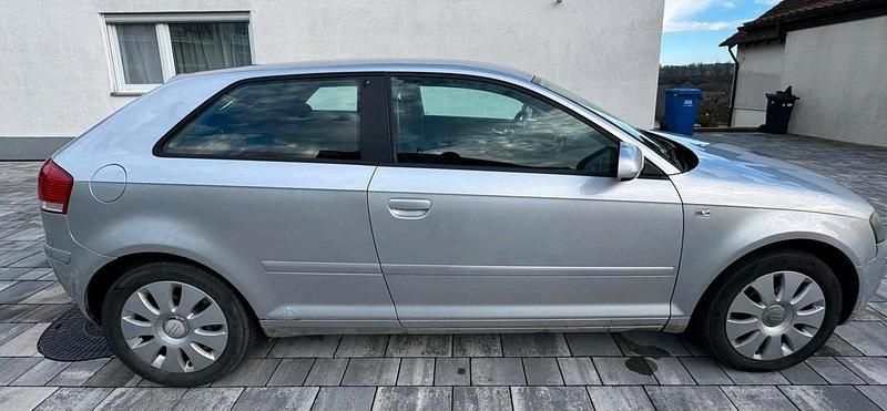 Silber Gebraucht 2005 Audi A3 Kleinwagen | 1.000 € (Fairer Preis) - Bild 1/4