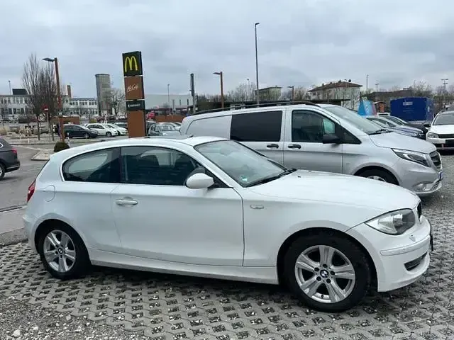 Gebraucht BMW 116 Advantage 122 PS (89 kW) 2009 Andere Kleinwagen