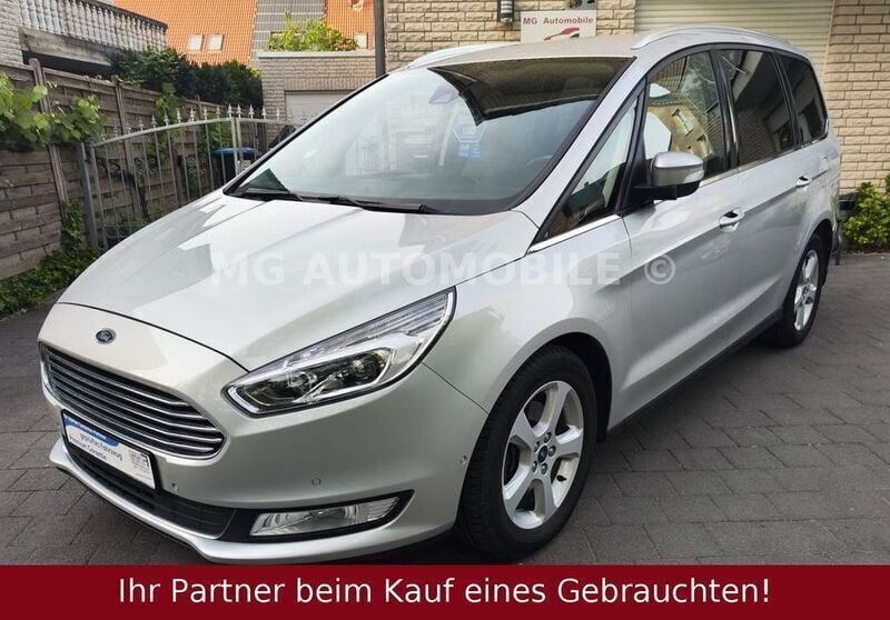 Silber Gebraucht 2017 Ford Galaxy Titanium Van / Kleinbus | 12.999 € (Guter Preis) - Bild 1/4