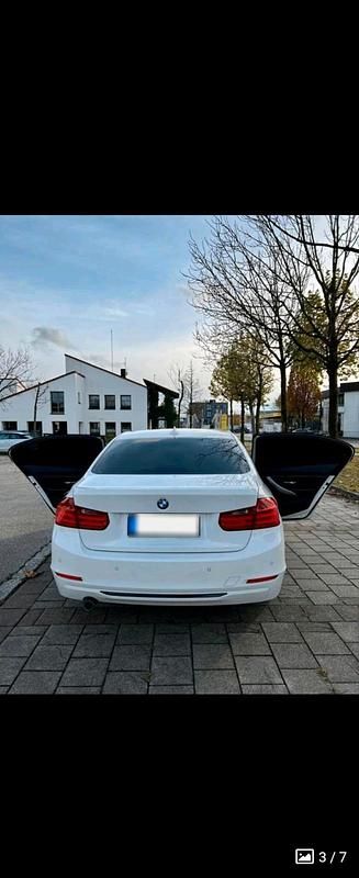 Gebraucht BMW 318 Sport Line 150 PS (110 kW) 2012 Weiß Limousine