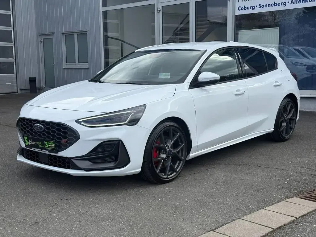 Käytetty Ford Focus ST 280 HP (205 kW) 2023 Valkoinen Sedan