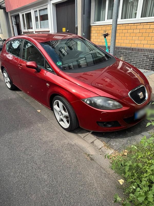 Rot Gebraucht 2006 Seat Leon Kleinwagen | 3.400 € (Fairer Preis) - Bild 1/4