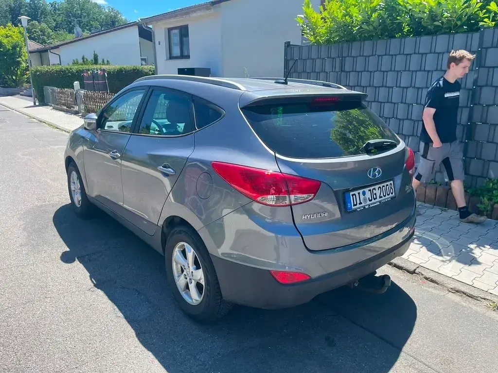 Gebraucht Hyundai ix35 Premium 184 PS (135 kW) 2011 Grau SUV