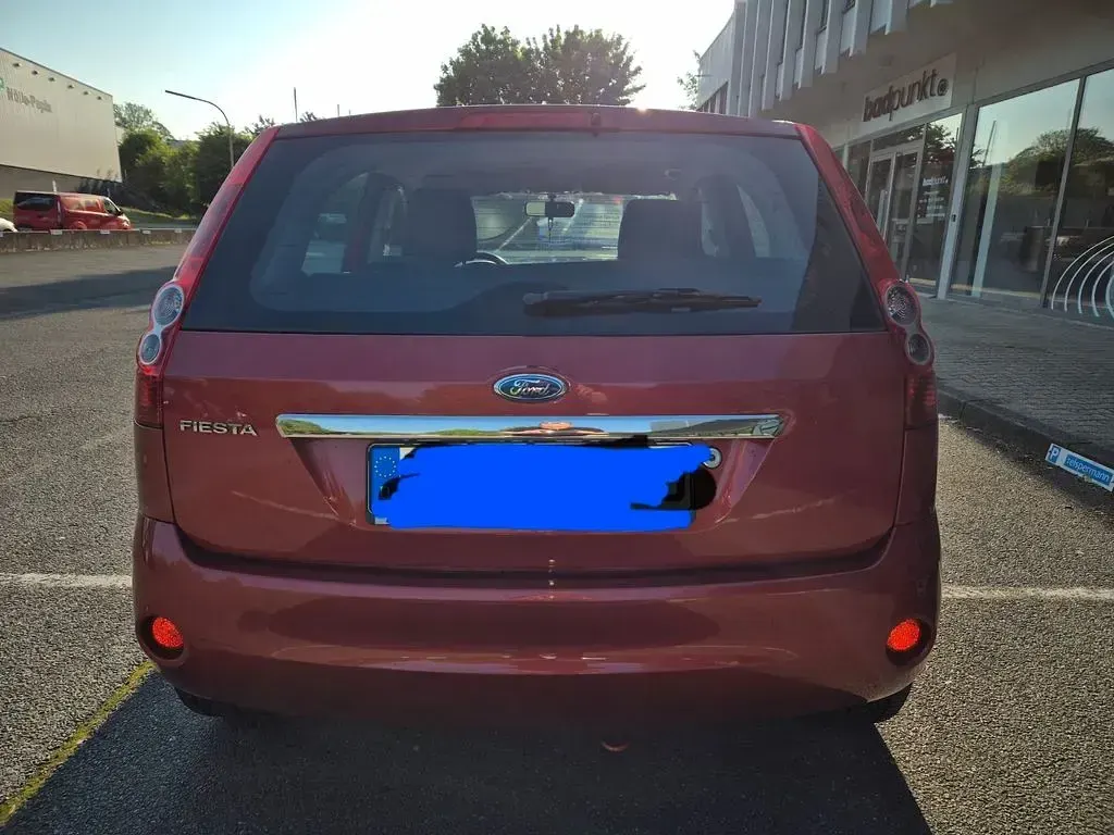 Gebraucht Ford Fiesta Style 69 PS (50 kW) 2008 Rot Kleinwagen